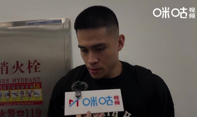 陈盈骏：专注度没有对方高 关键失误让对方走了一波流 看录像总结